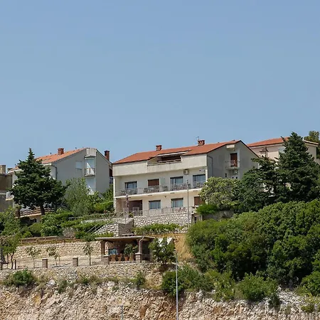 2 Bedroom In Novi Vinodolski