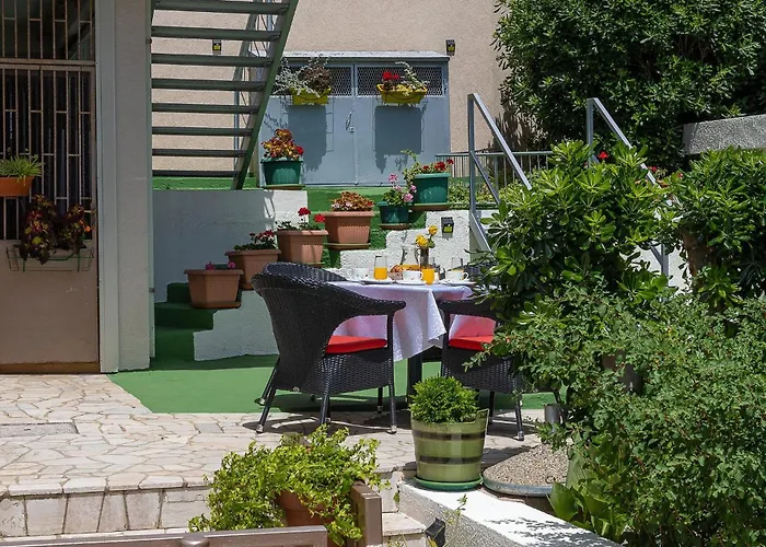 Appartement Awesome In Novi Vinodolski