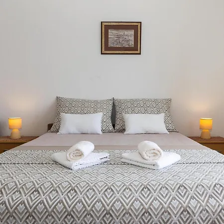 Amazing In With Wifi Apartment Novi Vinodolski