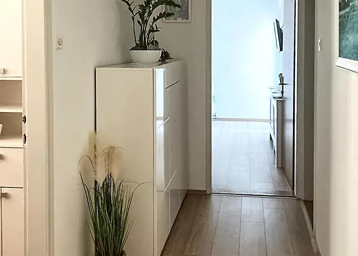 Awesome In Apartamento Novi Vinodolski